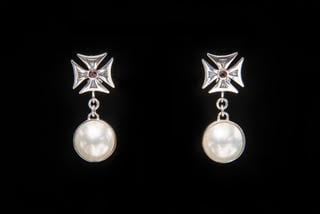biker rocker custom made jewelry- leslie herbert jewelry