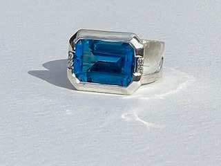  custom made jewelry- leslie herbert jewelry